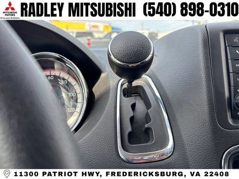 Used 2019 Dodge Grand Caravan SE w/ UConnect Hands-Free Group FWD image 11