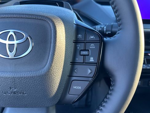 Used 2026 Toyota Prius Plug-In Hybrid FWD image 23