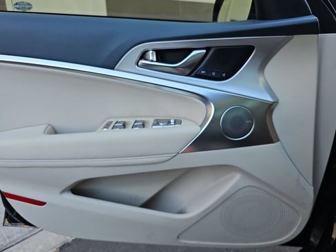 Certified 2026 Genesis G70 2.5T Prestige RWD image 28