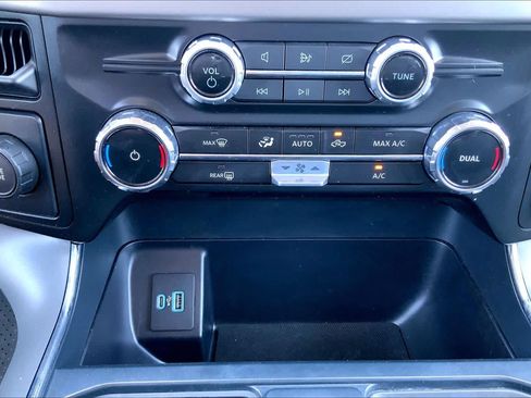 Used 2024 Ford F150 XLT w/ Mobile Office Package RWD image 28