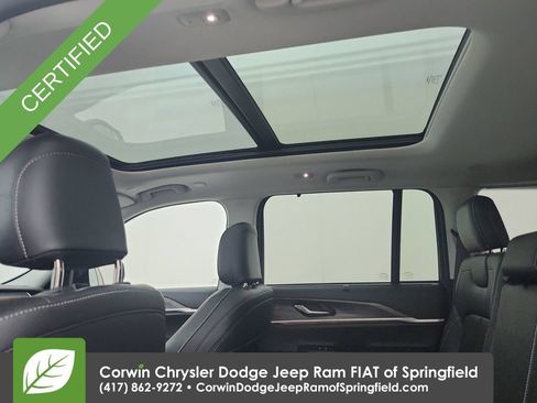 Certified 2023 Jeep Grand Cherokee Limited w/ Luxury Tech Group II AWD/4WD image 29