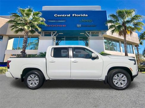 Used 2023 Nissan Frontier SV w/ SV Convenience Package image 4