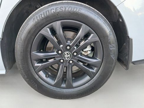 Used 2024 Toyota Sienna XLE Woodland Edition image 42