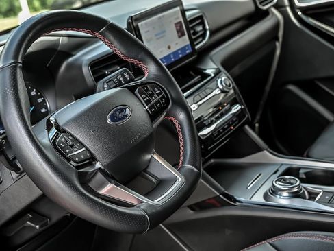 Certified 2023 Ford Explorer ST-Line w/ Class IV Trailer Tow Package AWD/4WD image 19