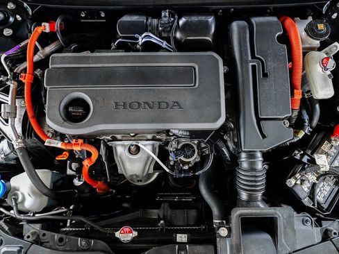 Used 2024 Honda Accord Sport image 13