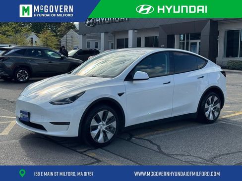 Used 2023 Tesla Model Y Long Range AWD/4WD image 1