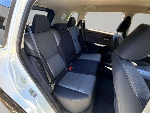 Used 2023 Nissan Rogue SV AWD/4WD image 25