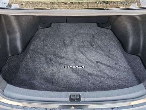 Used 2024 Toyota Corolla LE image 27