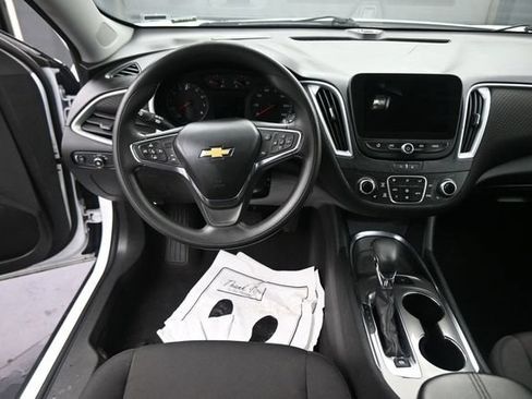 Used 2024 Chevrolet Malibu LT FWD image 22