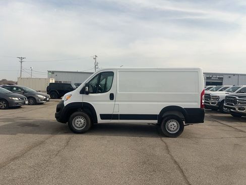 Used 2025 RAM ProMaster 1500 w/ Convenience Group image 9