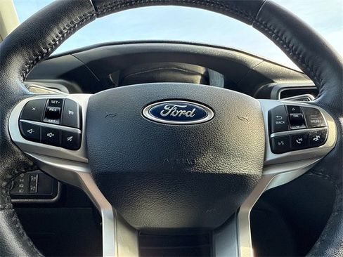 Used 2021 Ford Explorer XLT w/ Equipment Group 202A image 29