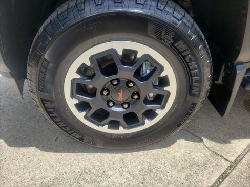 Certified 2026 Toyota 4Runner TRD Off-Road Premium AWD/4WD image 38