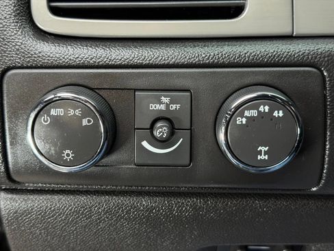 Used 2012 Chevrolet Avalanche LS AWD/4WD image 26