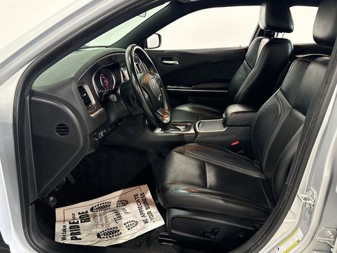Used 2021 Dodge Charger SXT w/ Leather Interior Group image 17