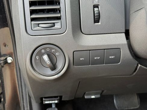 Used 2012 Ford Escape XLT AWD/4WD image 18