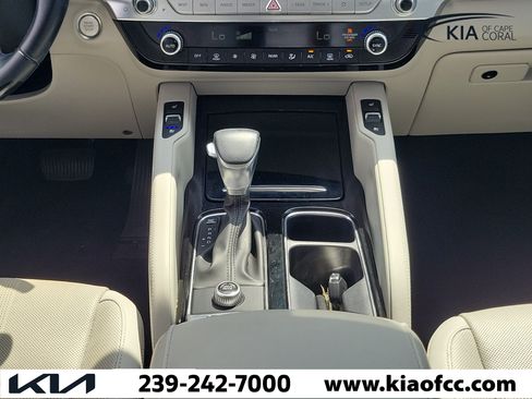 Certified 2022 Kia Telluride EX w/ EX Premium Package FWD image 20