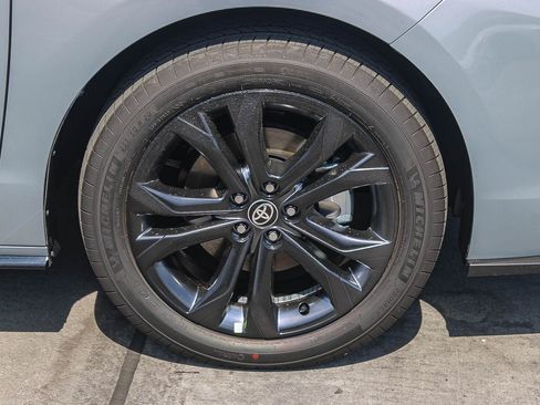 New 2026 Toyota Sienna XSE FWD image 11