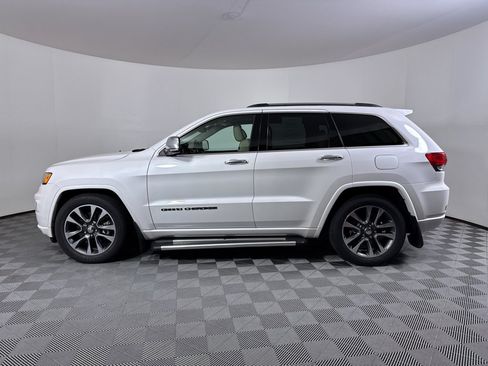 Used 2018 Jeep Grand Cherokee Overland AWD/4WD image 13