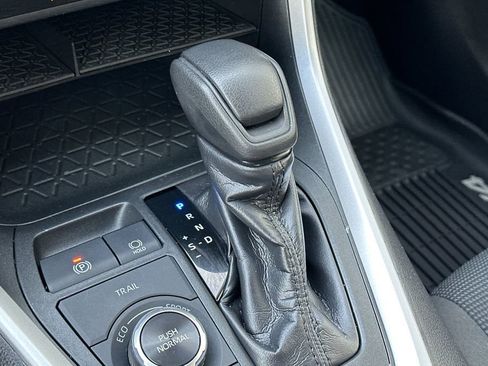 Used 2020 Toyota RAV4 LE w/ All Weather Liner Package image 22