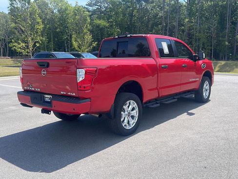 Used 2024 Nissan Titan SV w/ SV Convenience Package AWD/4WD image 7