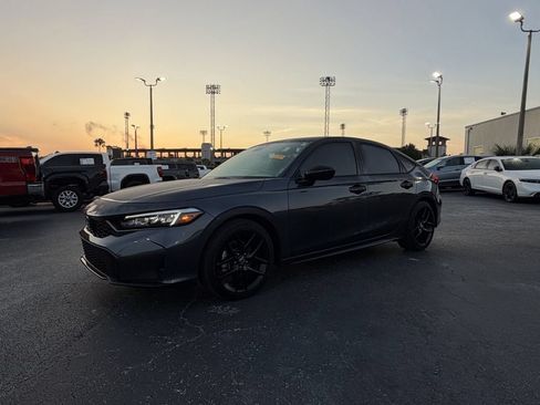 Used 2025 Honda Civic Sport image 9