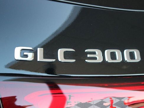 Used 2026 Mercedes-Benz GLC 300 image 21