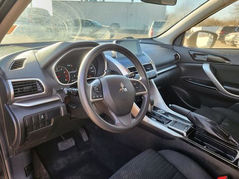 Used 2019 Mitsubishi Eclipse Cross LE image 11