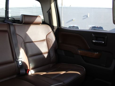 Used 2017 Chevrolet Silverado 2500 High Country image 14