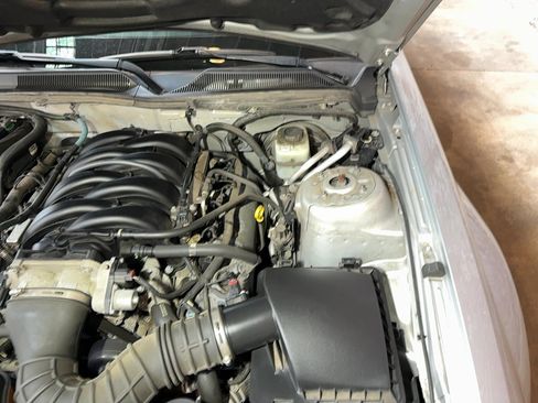 Used 2005 Ford Mustang GT RWD image 74
