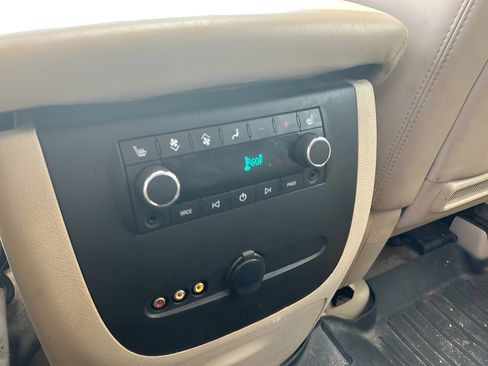 Used 2012 GMC Yukon XL Denali AWD/4WD image 9