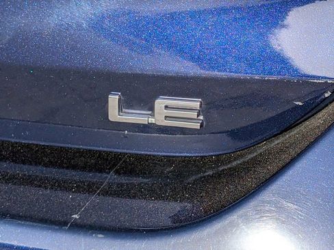 Used 2022 Toyota Highlander LE FWD image 29