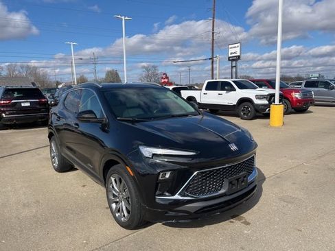 Used 2024 Buick Encore GX Avenir w/ Avenir Convenience Package FWD image 3