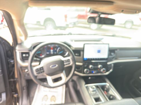 Used 2022 Ford Expedition XLT RWD image 22