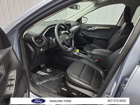 Used 2022 Ford Escape SEL image 31