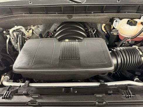 Used 2026 Chevrolet Suburban LT w/ Comfort Package AWD/4WD image 37