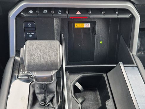 Used 2023 Toyota Tundra Platinum AWD/4WD image 28