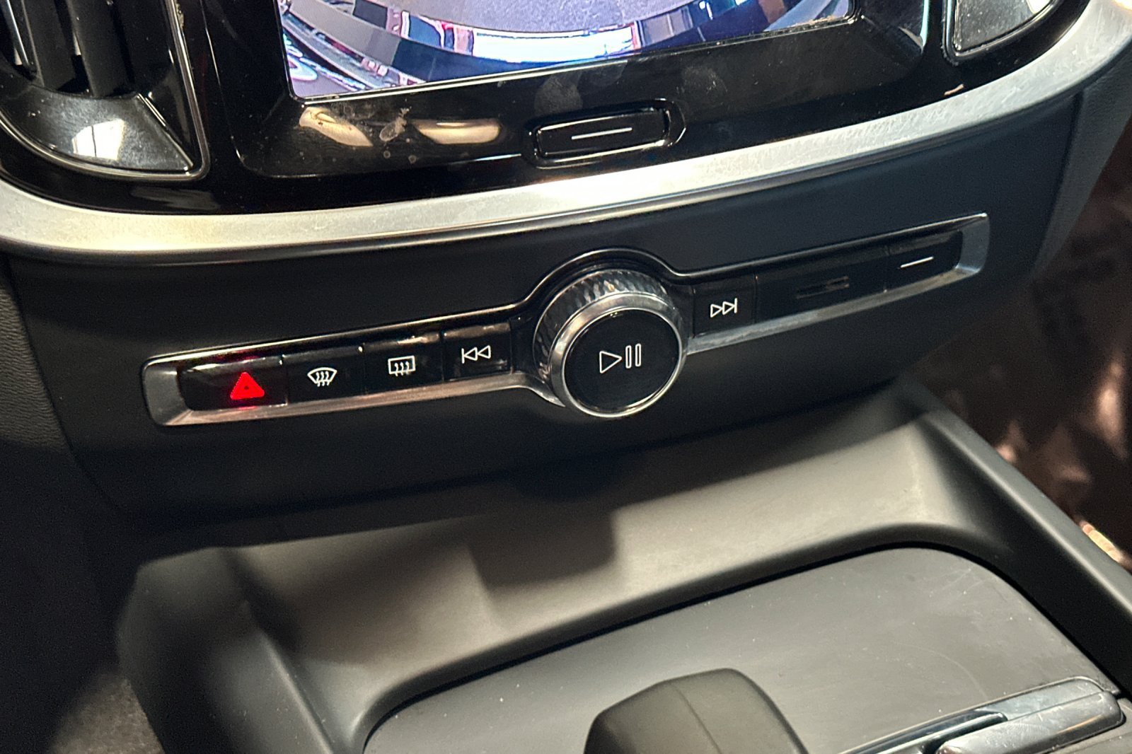 Certified 2023 Volvo S60 B5 Core AWD/4WD image 23