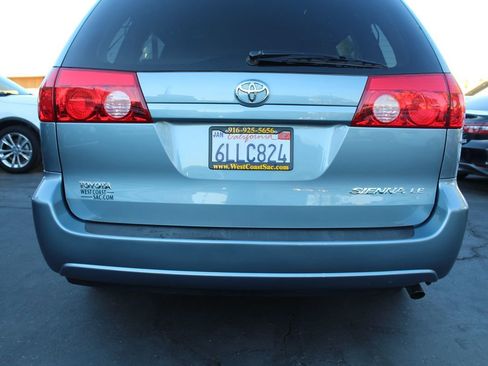 Used 2010 Toyota Sienna LE image 13