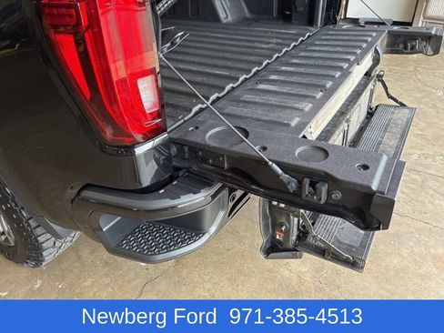 Used 2021 GMC Sierra 1500 AT4 w/ AT4 Premium Package AWD/4WD image 14