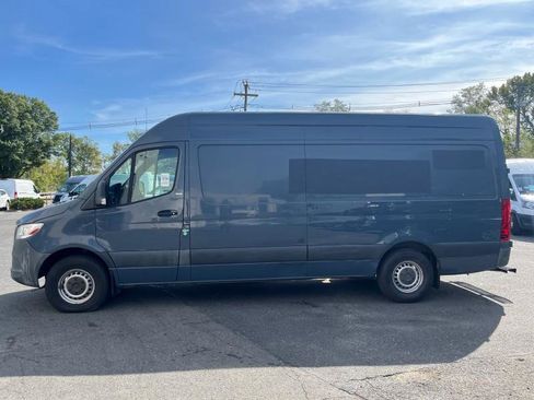 Used 2019 Mercedes-Benz Sprinter 170 image 4