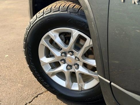 Used 2020 Chevrolet Traverse LT image 31