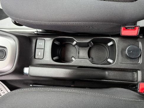 Used 2017 Chevrolet Sonic LT image 24