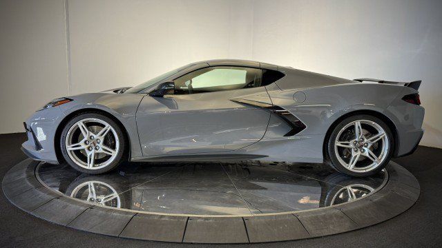 Used 2024 Chevrolet Corvette Stingray Premium Cpe w/ Z51 Performance Package RWD image 20