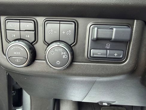 Used 2024 Chevrolet Tahoe High Country AWD/4WD image 41