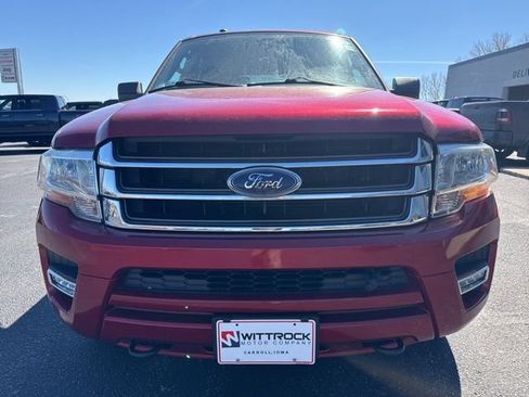 Used 2017 Ford Expedition XLT image 3