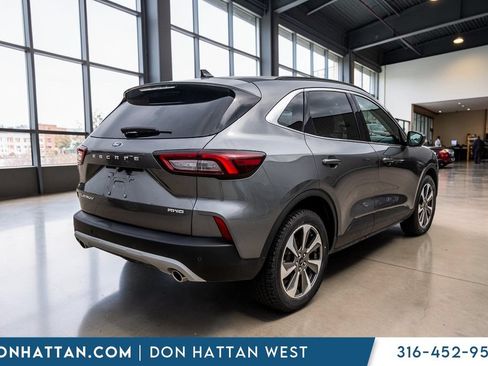 Used 2023 Ford Escape Platinum AWD/4WD image 36