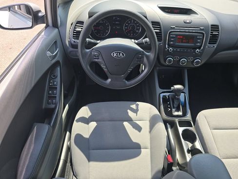 Used 2017 Kia Forte LX FWD image 18
