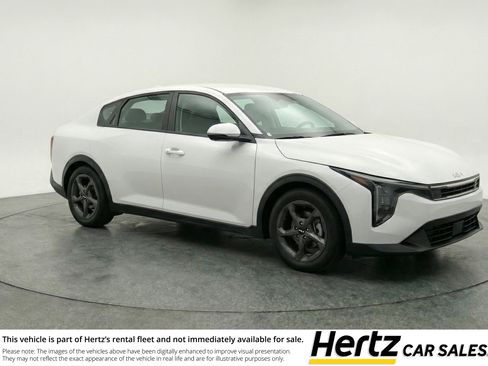 Used 2025 Kia K4 LXS image 1