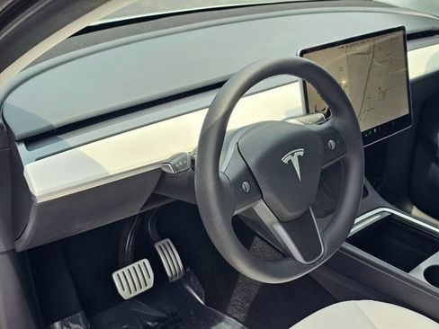 Used 2022 Tesla Model Y Performance AWD/4WD image 15