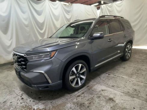 Used 2023 Honda Pilot Elite image 4